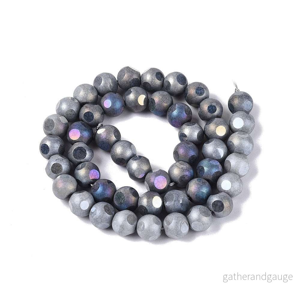 Glaspärlor Facetterad Rund – Grey AB, 8mm 1 sträng Glaspärlor Facetterad Rund – Grey AB, 8mm 1 sträng