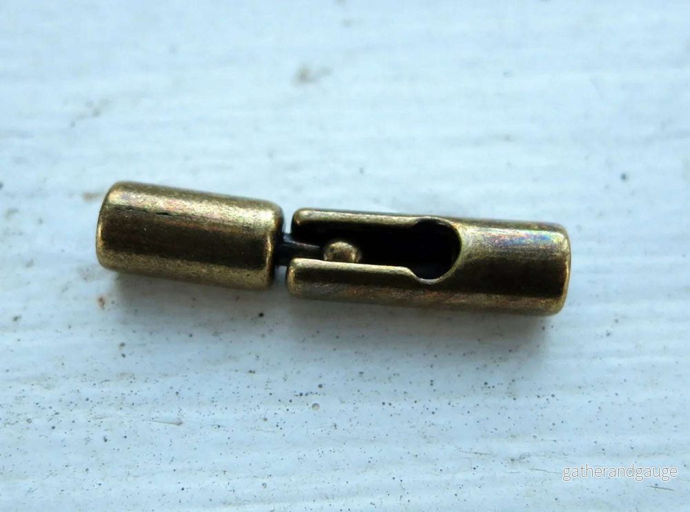 Lås Bronsfärgat för Runda Band - 3 mm, 1 Set