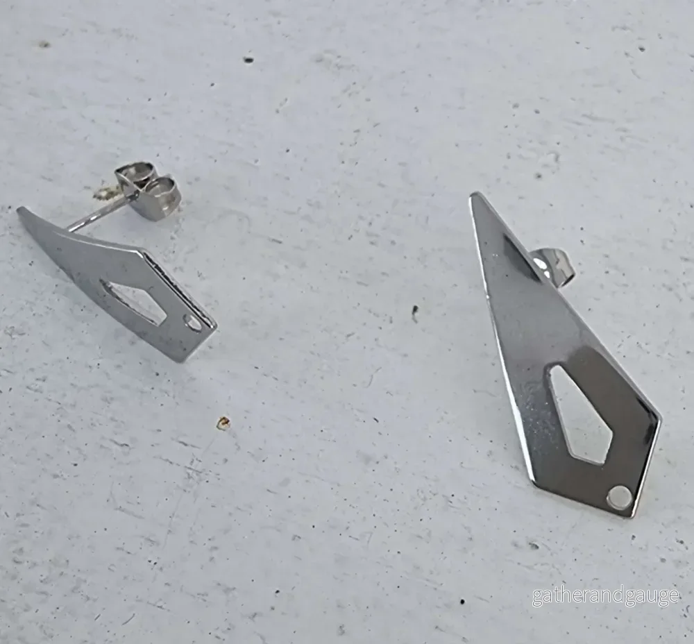 Örstickare Rostfrittstål - Triangelformad droppe, 2-pack - Bild 2