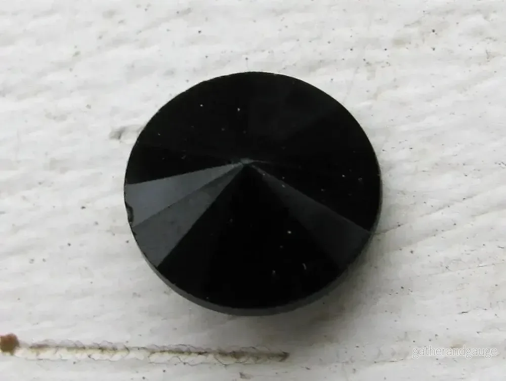 Matubo Rivoli - Jet 12mm, 1 styck - Bild 2