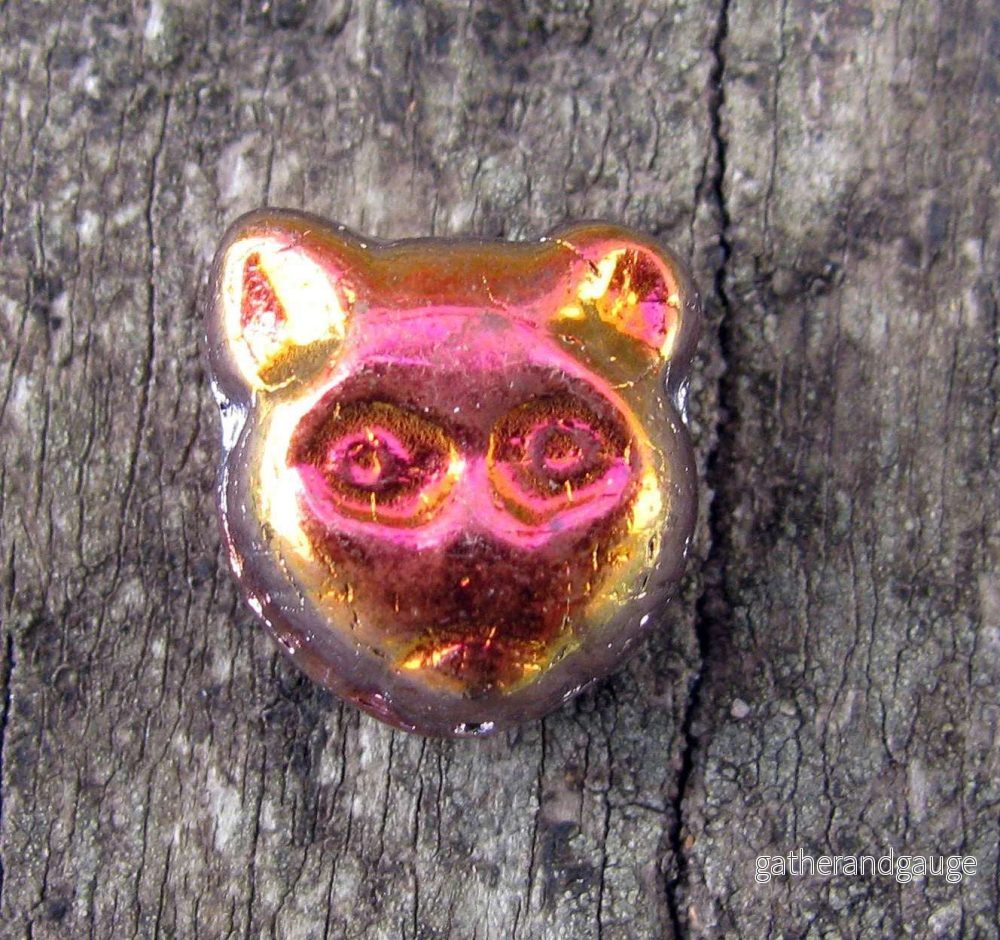 Tjeckisk Glaspärla – Katthuvud Capri Gold 13x12mm 1 styck