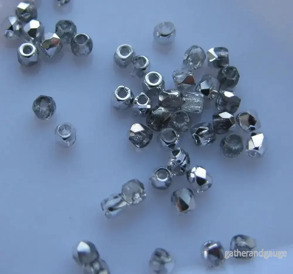 Tjeckiska Firepolish - Crystal Labrador true 2 mm, 2 gram - Bild 2
