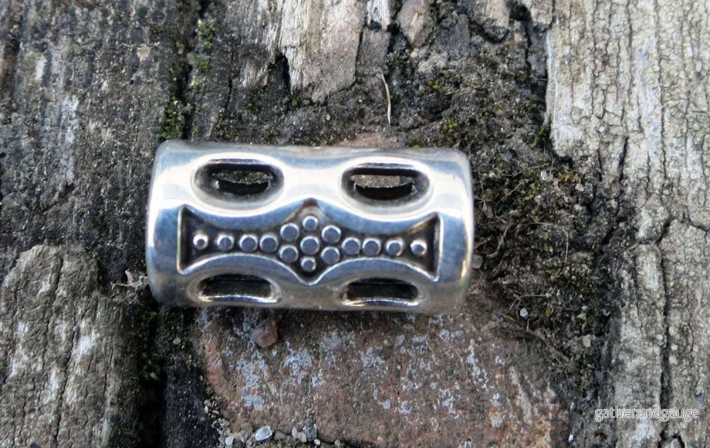 Mellandel Silverfärgad – Tub med Hål 7x15mm, 1 Styck