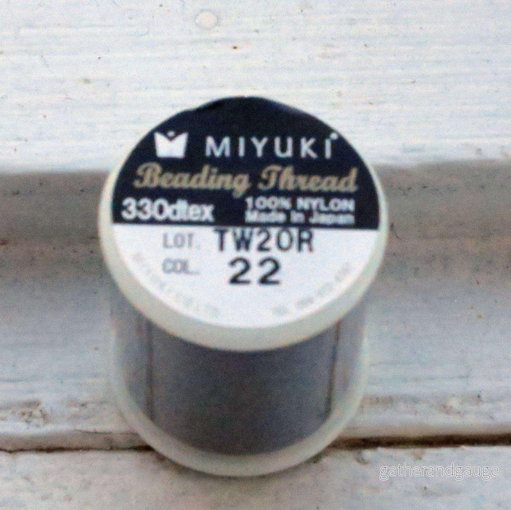 Miyuki Beading thread – Dark grey, 1 Rulle Miyuki Beading thread – Dark grey, 1 Rulle