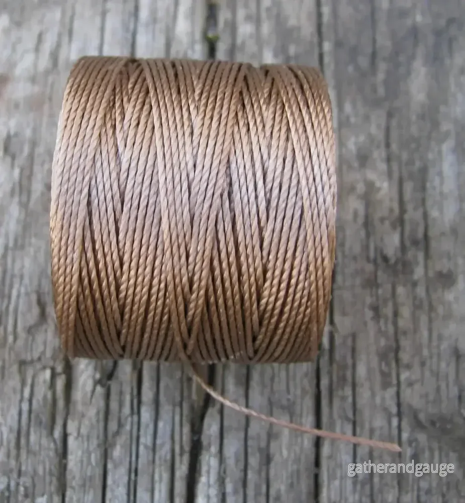 S-Lon Bead Cord - Medium Brown, 1 Rulle