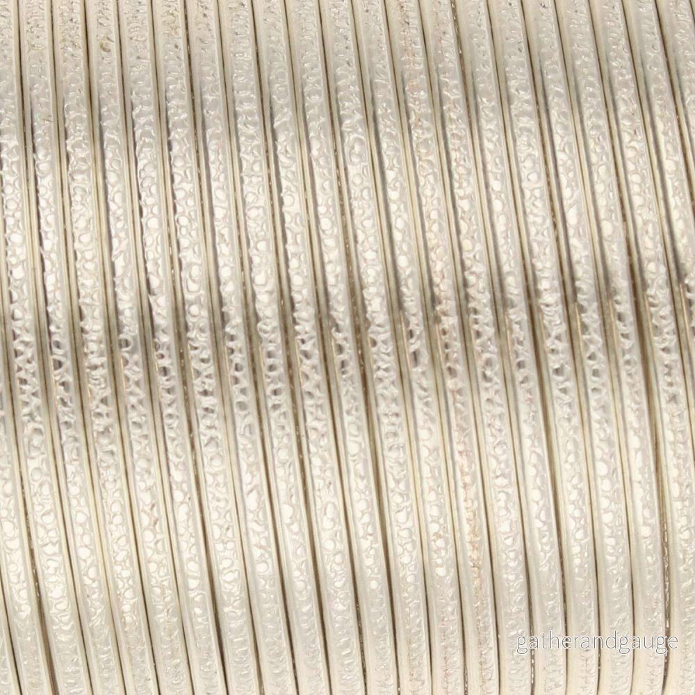 Wire Elements 20 Ga - Non Tarnish silverfärgad halvrund med texture motiv, 1 rulle - Bild 2