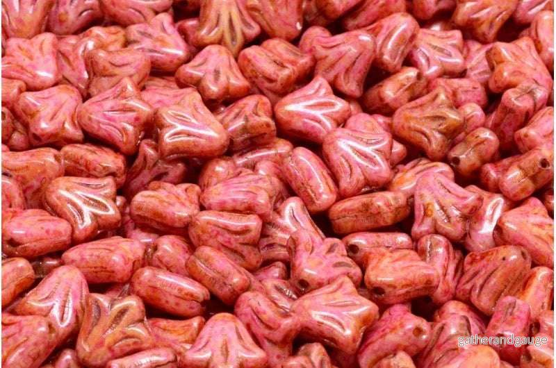 Lily Flower Bead – Opaque Rose Spotted 9mm, 20-pack
