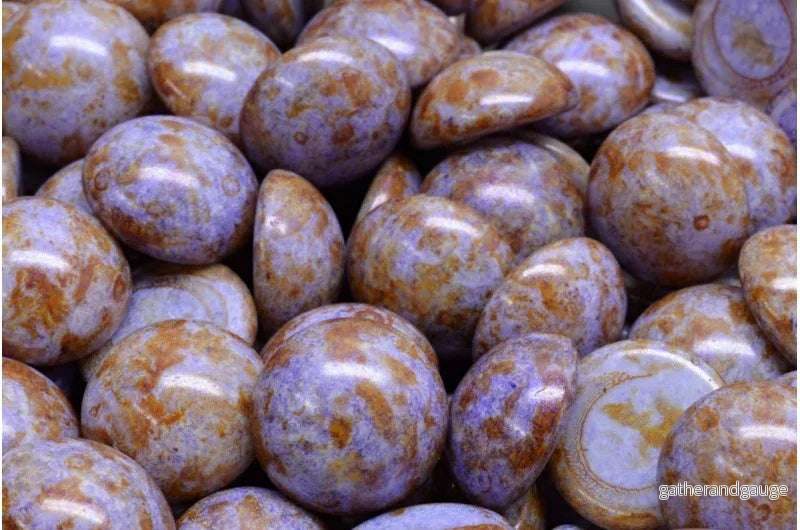 Cabochon – White alabaster lavender 14mm, 6-pack Cabochon – White alabaster lavender 14mm, 6-pack