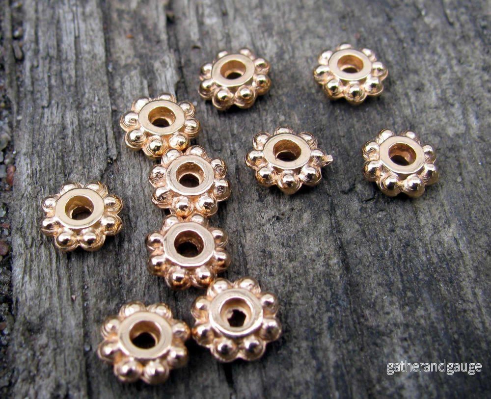 Mellandel Roséguld Färgad - Liten Blomma, 6mm, 10-pack - Bild 2