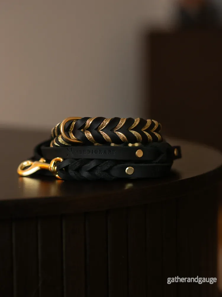 Fast halsband - Svart & Guld 39cm