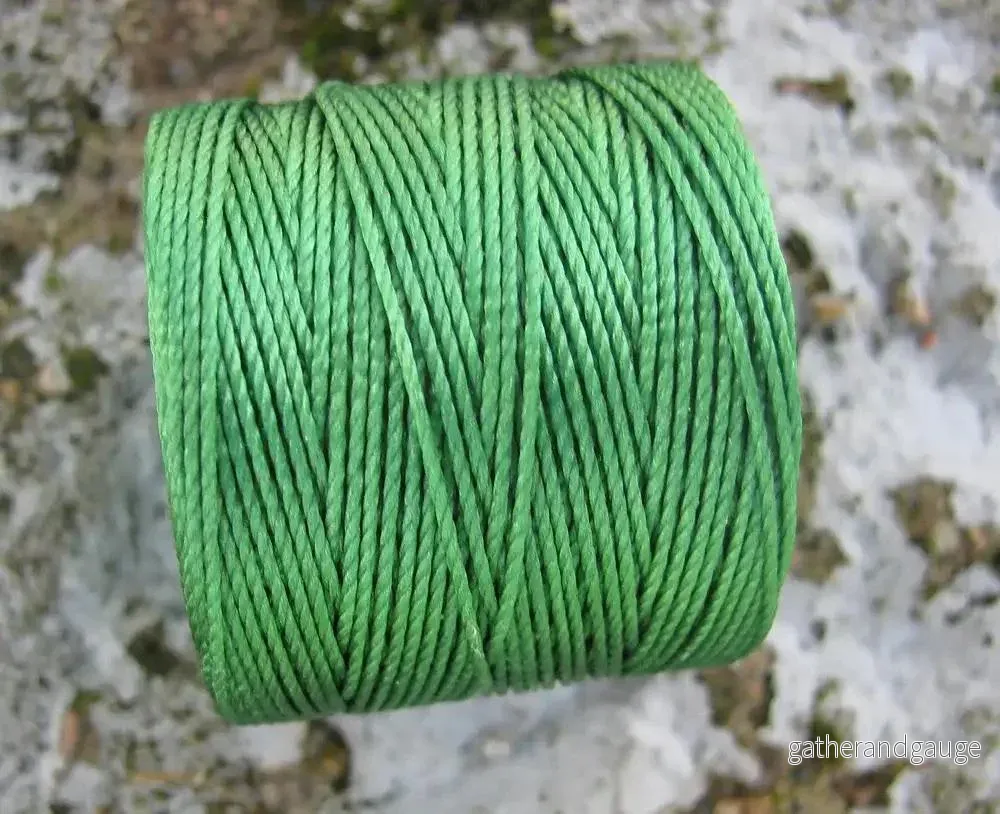 S- Lon bead cord - Green, 1 rulle - Bild 2