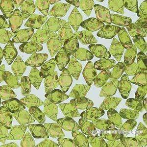 Matubo Gemduo – Olivine Gold Splash 8x5mm Matubo Gemduo – Olivine Gold Splash 8x5mm