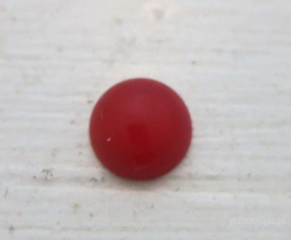 Cabochon av resin - Polaris Röd, 12mm 1 styck - Bild 2