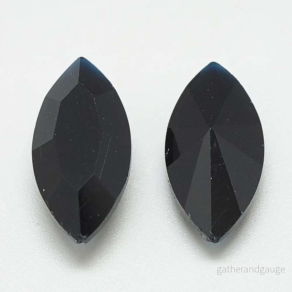 Kinesisk Strass - Navette Black 10x5mm 1styck