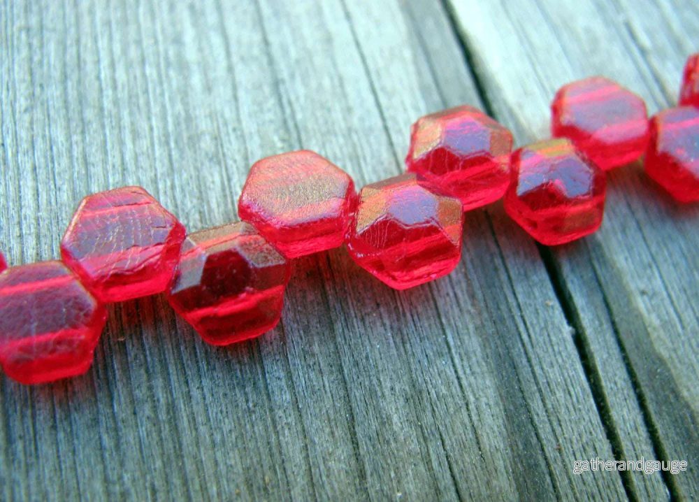 Honeycomb Jewel - Ruby 6mm, 1 sträng - Bild 3