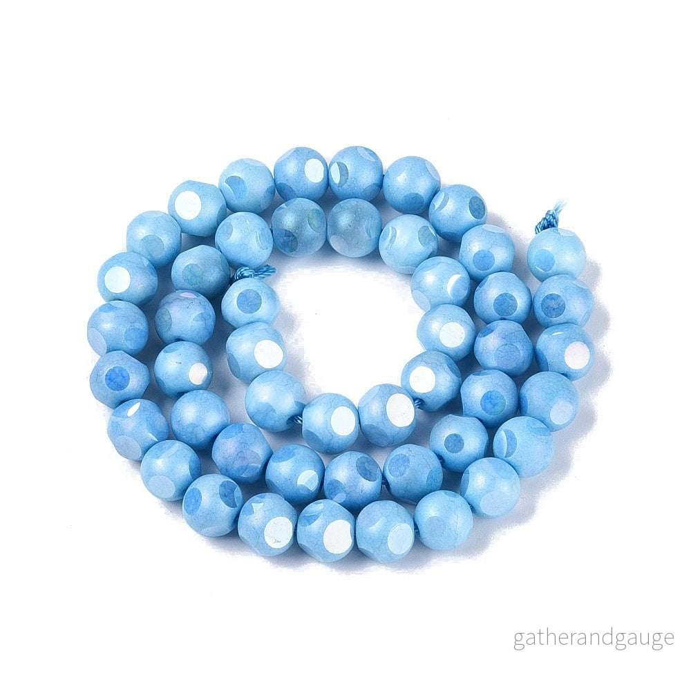 Glaspärlor Facetterad Rund – Deep Sky Blue AB, 8mm 1 sträng Glaspärlor Facetterad Rund – Deep Sky Blue AB, 8mm 1 sträng