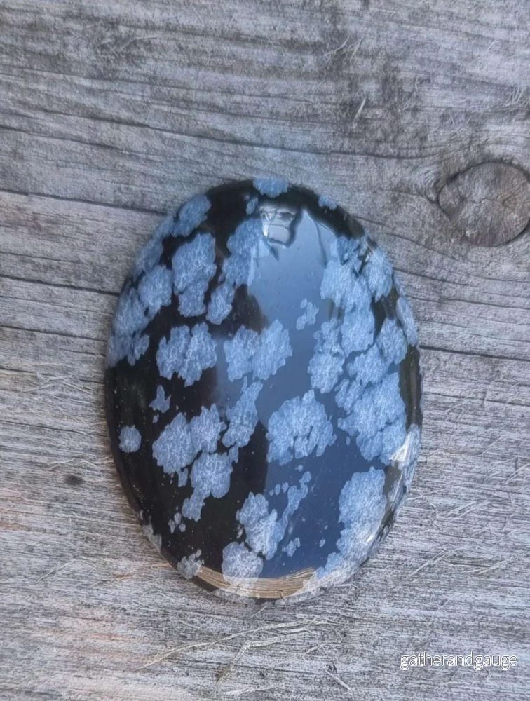 Cabochon Snowflake Obsidian - Oval 40x30mm 1 styck