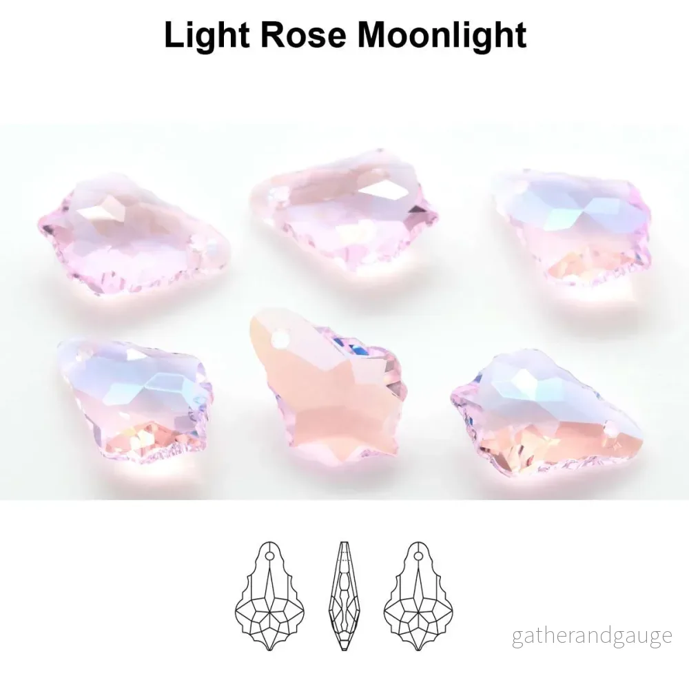 Aurea Crystals A6090 Baroque Pendant – Light Rose Moonlight 22 mm, 1 styck Aurea Crystals A6090 Baroque Pendant – Light Rose Moonlight 22 mm, 1 styck