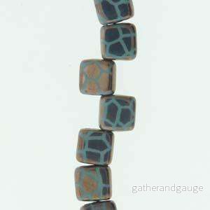 CzechMates Tile Beads – Green Turquoise Laser Bronze Cracked, 1 Sträng