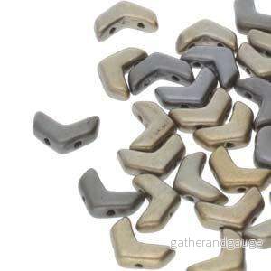 Chevron Duo – Crystal Grey Rainbow 10x4mm, 1 sträng Chevron Duo – Crystal Grey Rainbow 10x4mm, 1 sträng