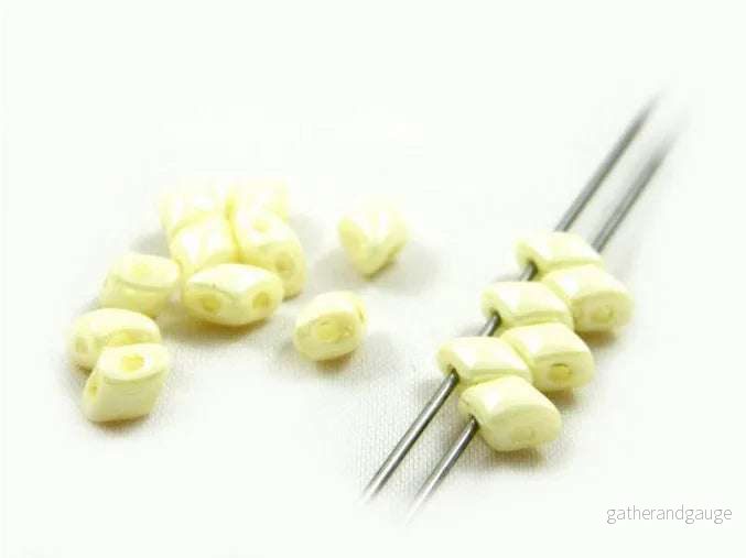 Vario Bead – Luster Ivory 10 gram Vario Bead – Luster Ivory 10 gram