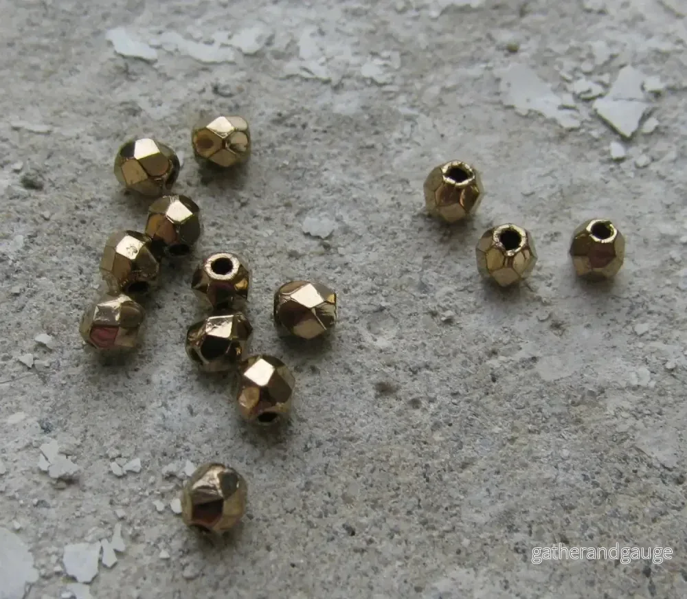 Tjeckiska Firepolish - Gold Bronze 3 mm, 50-pack - Bild 2