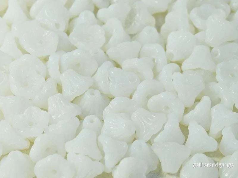 Flower Cup Beads – Chalk White 7×5 mm, 20-pack Flower Cup Beads – Chalk White 7×5 mm, 20-pack