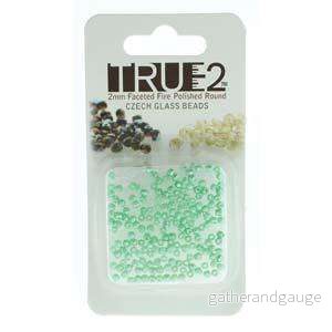 Tjeckiska Firepolish – Pastel LT Green, True2 mm, 2 gram Tjeckiska Firepolish – Pastel LT Green, True2 mm, 2 gram