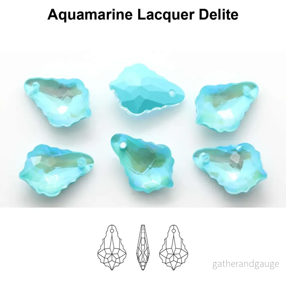 Aurea Crystals A6090 Baroque Pendant – Aquamarine Lacquer DeLite 22 mm, 1 styck Aurea Crystals A6090 Baroque Pendant – Aquamarine Lacquer DeLite 22 mm, 1 styck