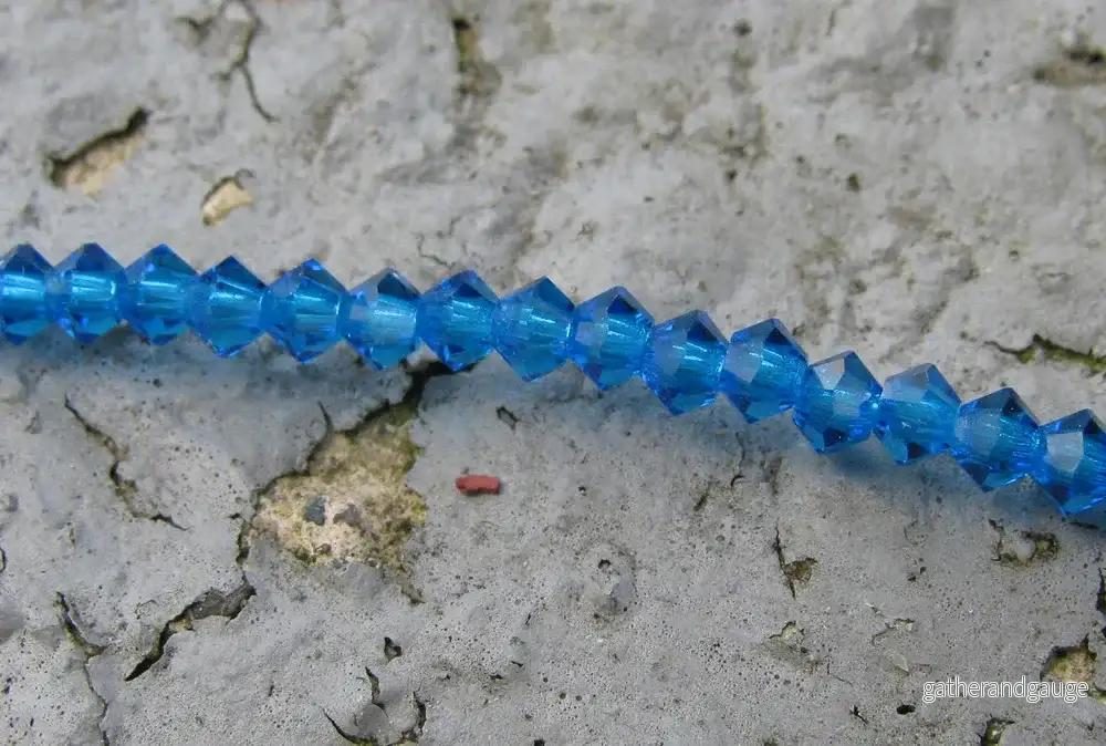 Tjeckiska MC Bicone - Capri Blue, 3 mm 40- pack - Bild 2