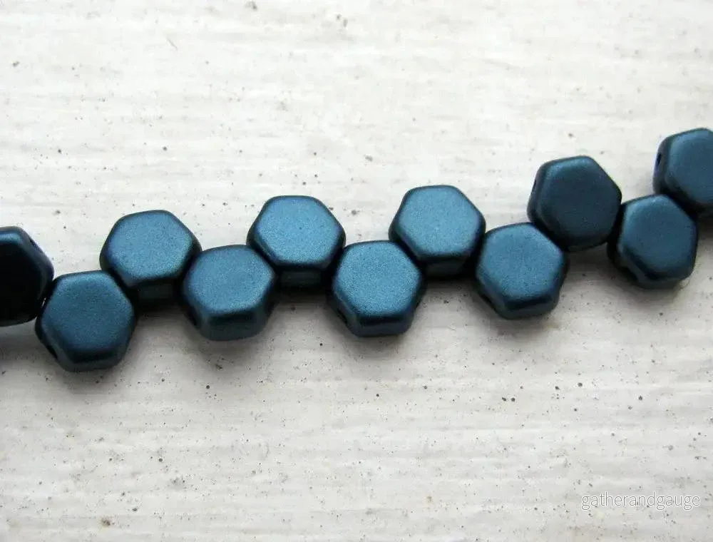 Honeycomb – Pastel Petrol 6mm, 1 sträng Honeycomb – Pastel Petrol 6mm, 1 sträng