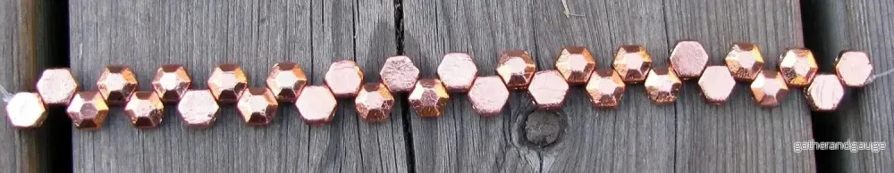 Honeycomb Jewel - Full Capri 6mm, 1 sträng - Bild 2