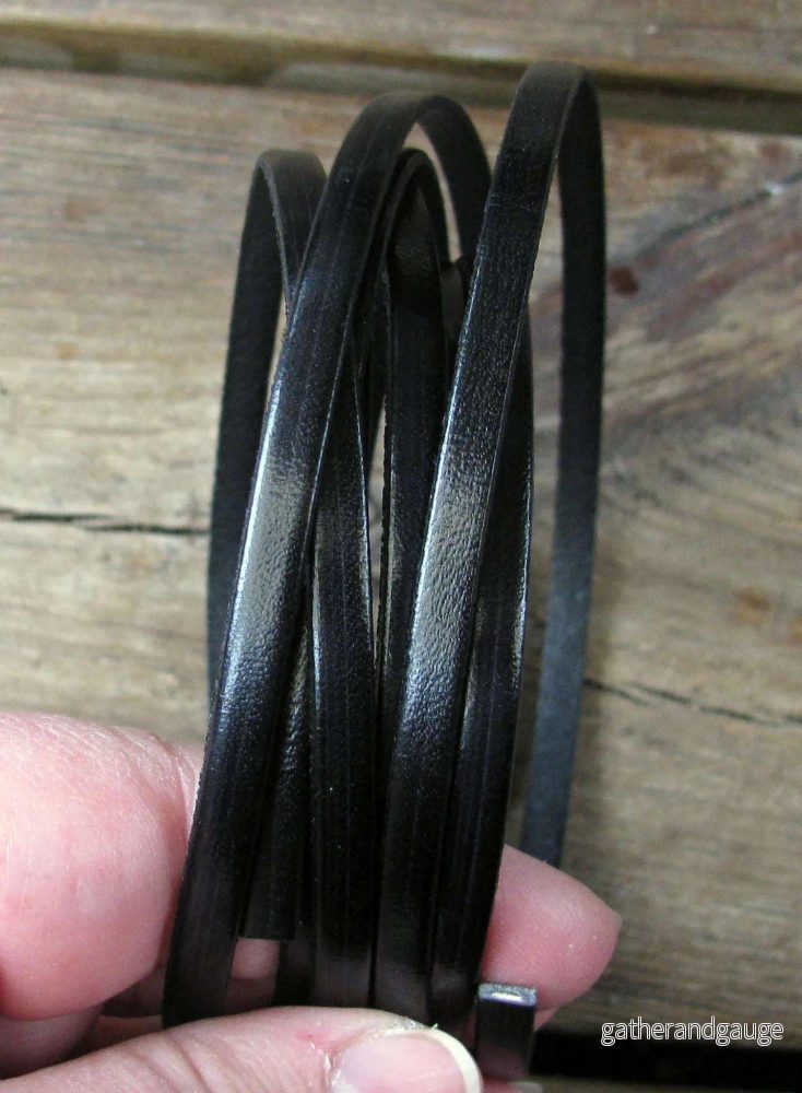 Läderband Platt Bred - Svart 5mm, 20 cm