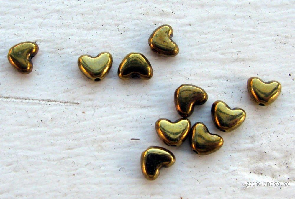 Mellandel Bronsfärgad - Litet Hjärta 6mm 10-pack