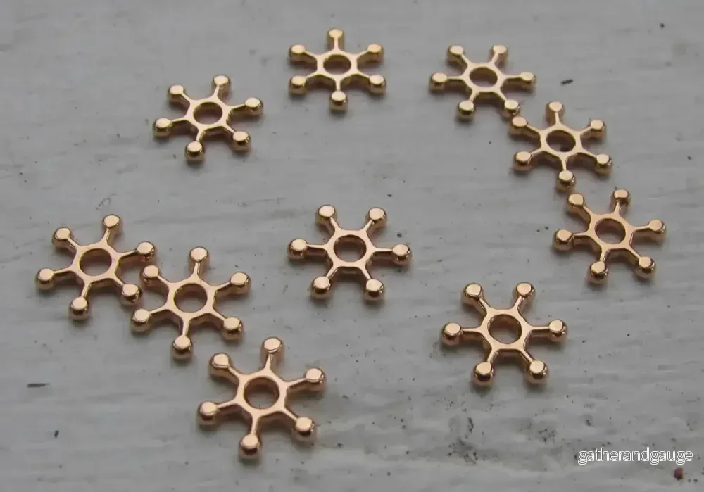 Mellandel roséguldfärgad - Snöflinga 8 mm, 10-pack - Bild 2