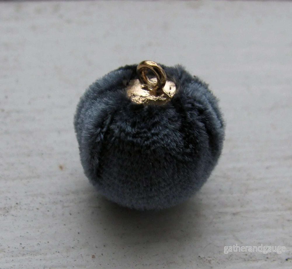 Hänge boll - Sammet Grå 15mm 1 styck