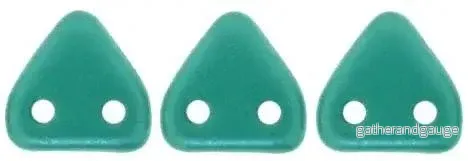 CzechMates Triangle Bead - Två hål, Pearl Coat Teal 6mm, 10 gram