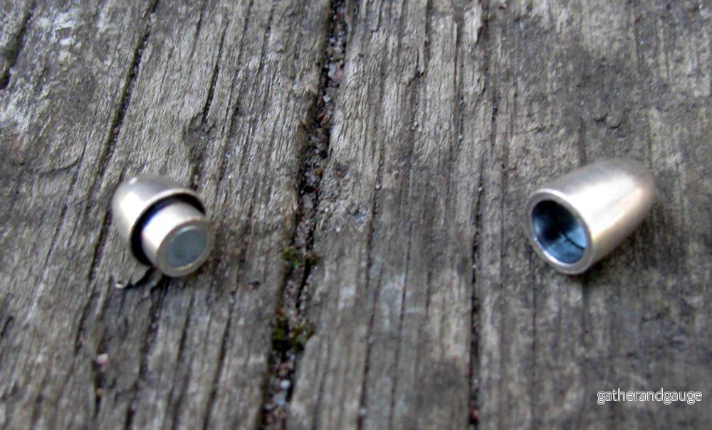 Magnetås Silverfärgat - Bullet för Runda Band, 3mm, 1 Set - Bild 2