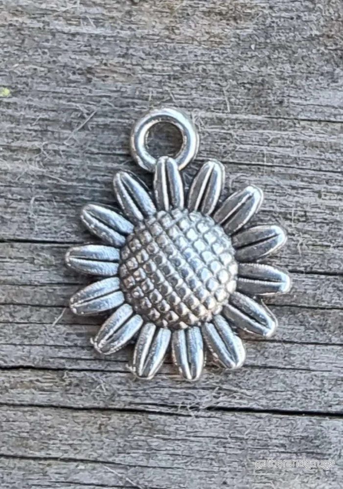 Berlock Silverpläterad – Solros 1 styck Berlock Silverpläterad – Solros 1 styck