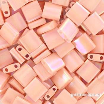 Miyuki Tila – Semi-Matte Opaque Salmon 5 mm, 5 gram Miyuki Tila – Semi-Matte Opaque Salmon 5 mm, 5 gram