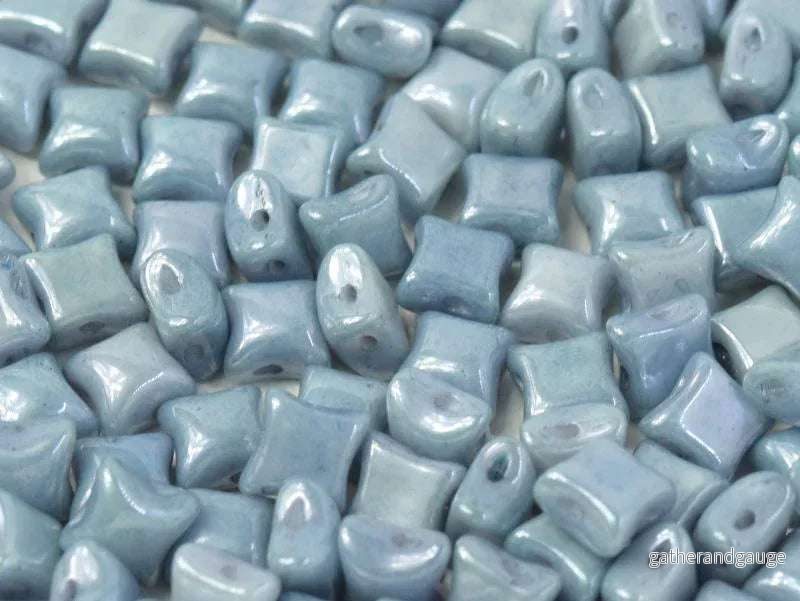 Wibeduo® - Chalk White Baby Blue Luster 8x8mm, 15-pack
