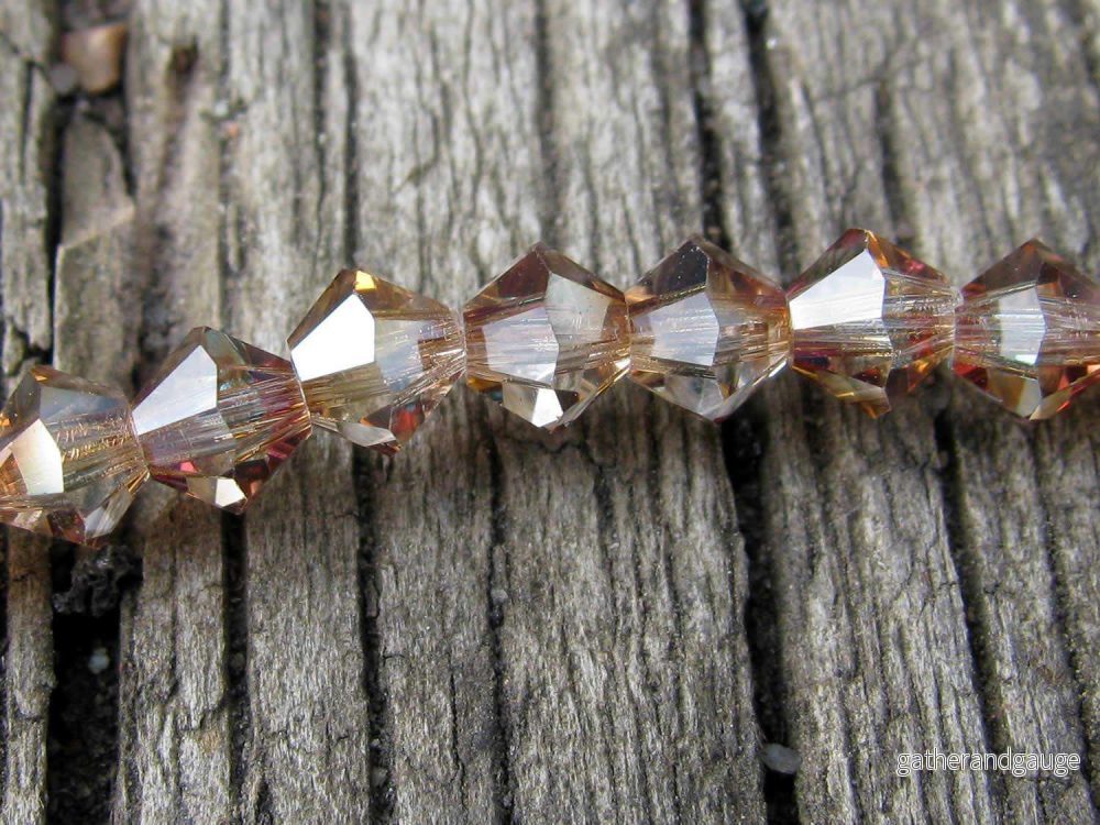 Tjeckiska MC Bicone - Crystal Cal 4 mm, 1 sträng