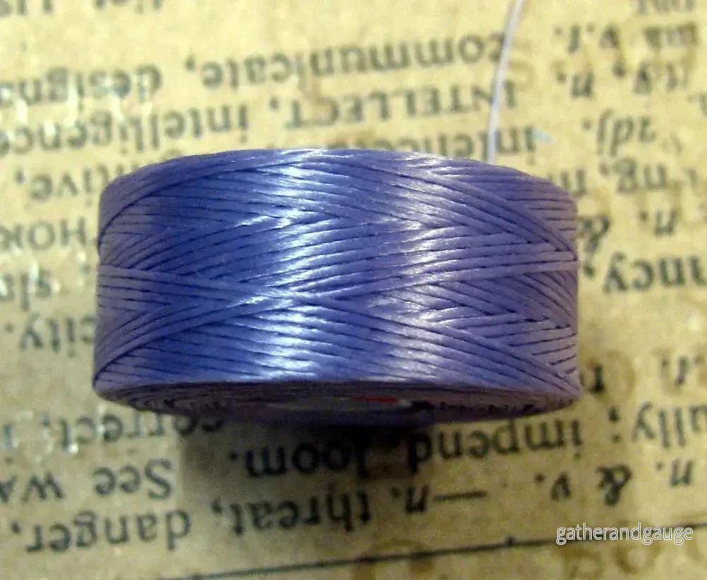 S-Lon Bead thread - Orchid, Storlek D, 1 Rulle - Bild 2