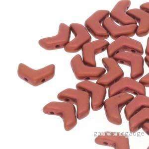 Chevron Duo – Bronze Fire Red 10x4mm 1 sträng Chevron Duo – Bronze Fire Red 10x4mm 1 sträng