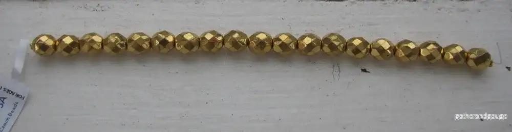 Tjeckiska Firepolish - Bright Gold 8mm, 1 sträng - Bild 2