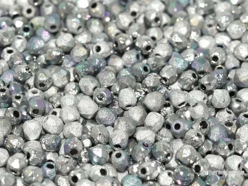 Tjeckiska Firepolish – Etched Crystal Glittery Silver 3 mm, 50-pack Tjeckiska Firepolish – Etched Crystal Glittery Silver 3 mm, 50-pack