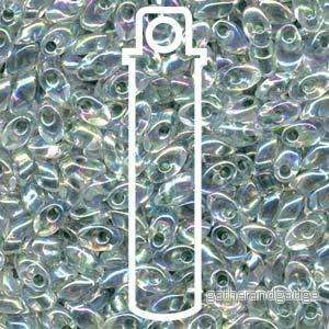 Miyuki Long Magatama – Lined Seafoam AB 4x7mm, 8,5 gram