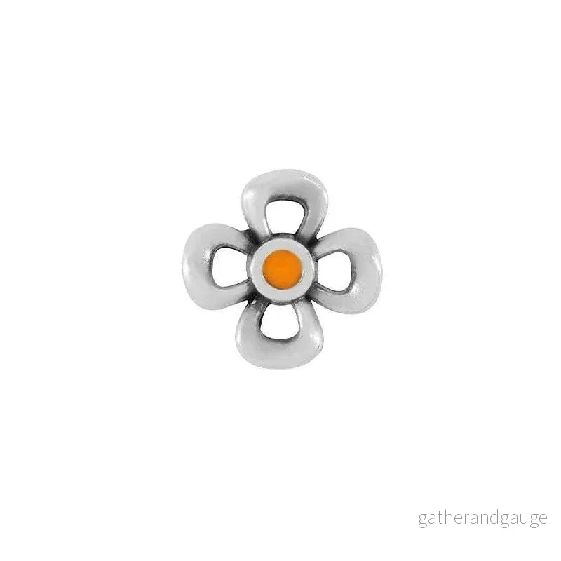 Örstickare Silverpläterad – Blomma med Orange Mitt, 2-Pack Örstickare Silverpläterad – Blomma med Orange Mitt, 2-Pack