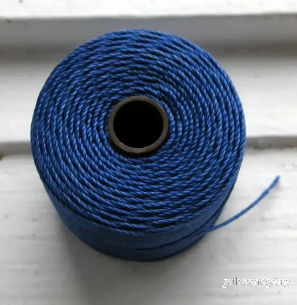 S-Lon Bead Cord - Hyacinth, 1 Rulle