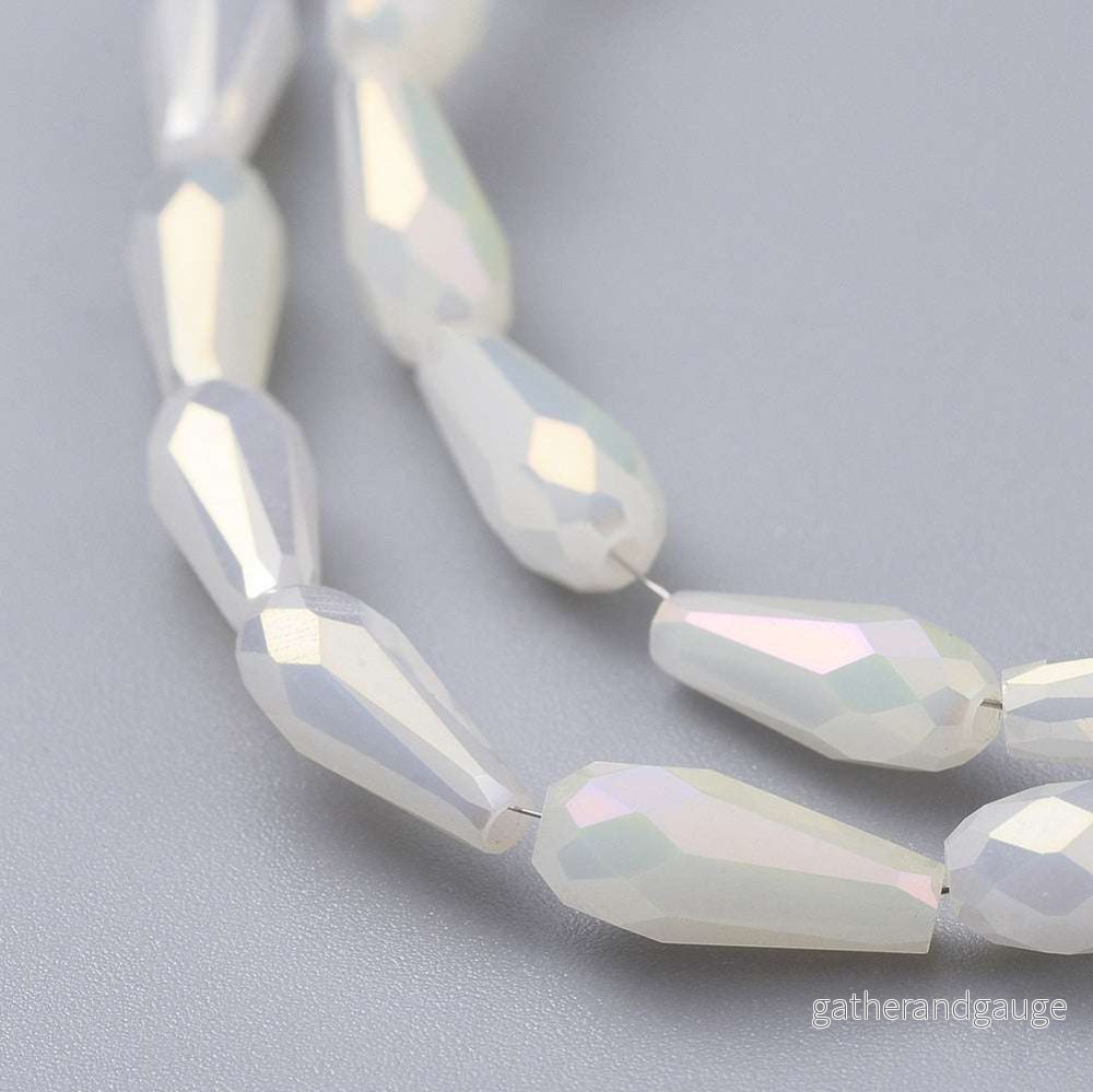 Facetterade droppar - Teardrop Svagt gul Rainbow, 10x4mm, 1 styck - Bild 2
